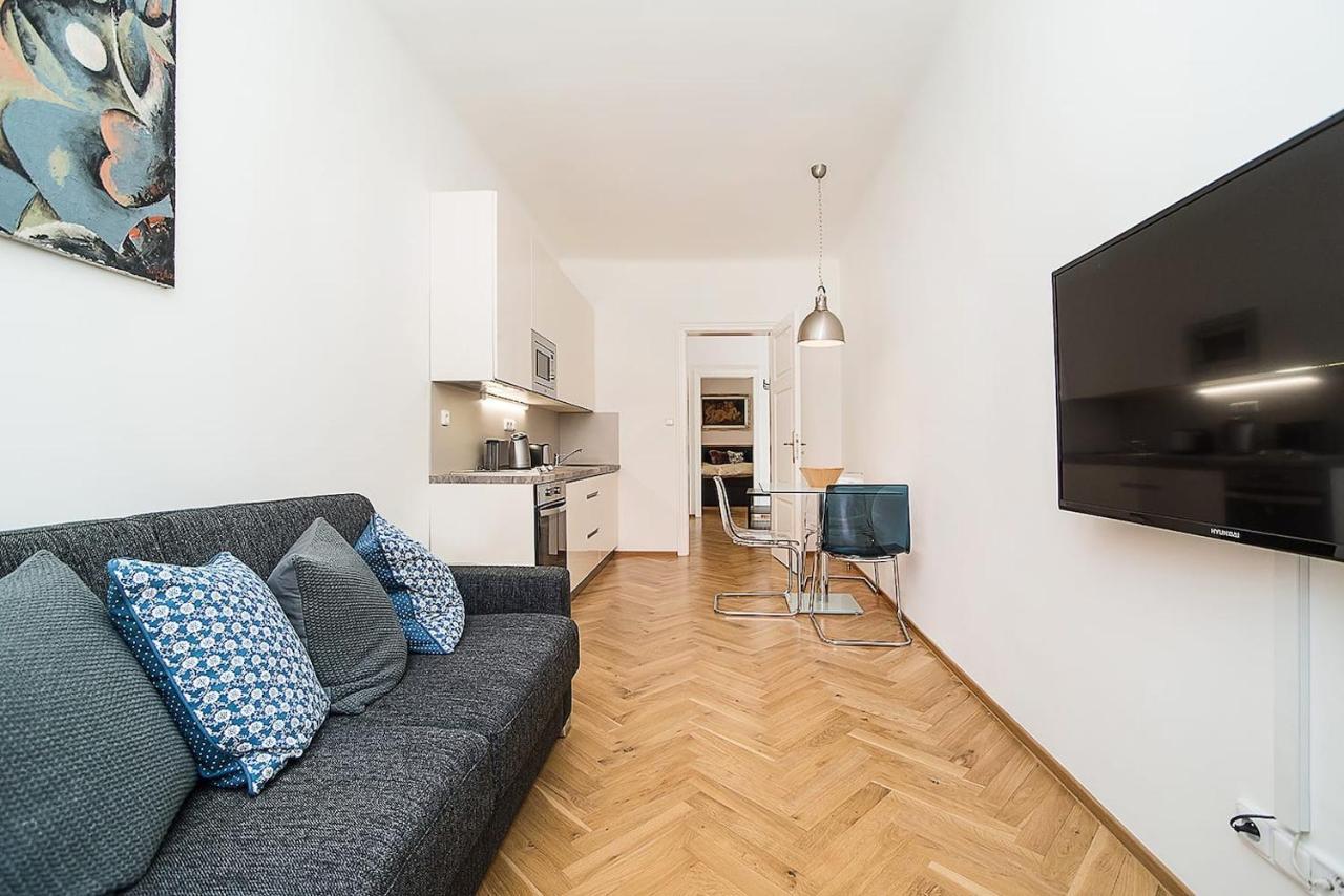 Newly Renovated 1-Bed Apartment At Charles Bridge Πράγα Εξωτερικό φωτογραφία