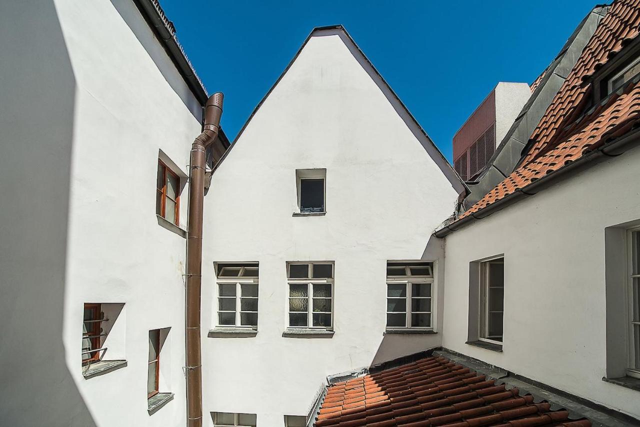 Newly Renovated 1-Bed Apartment At Charles Bridge Πράγα Εξωτερικό φωτογραφία