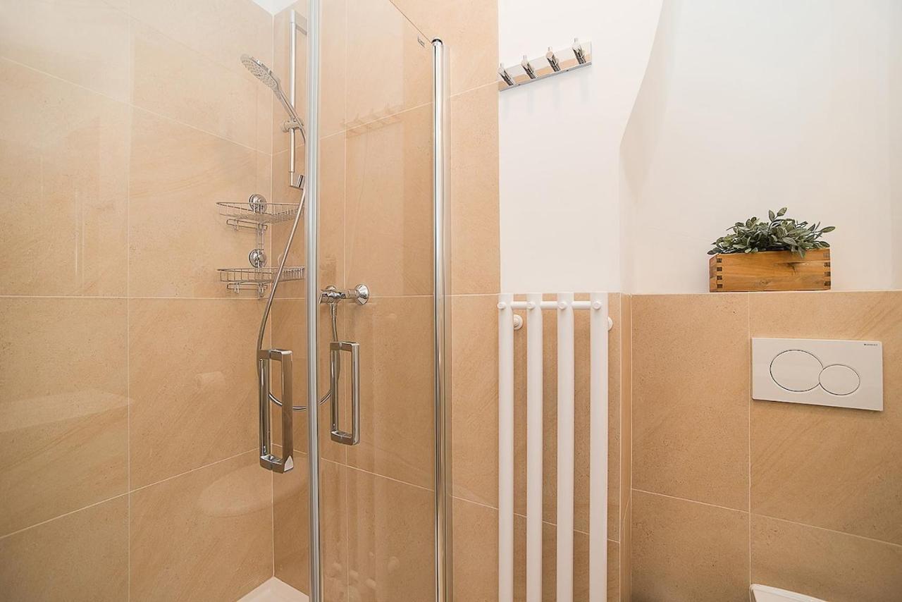 Newly Renovated 1-Bed Apartment At Charles Bridge Πράγα Εξωτερικό φωτογραφία